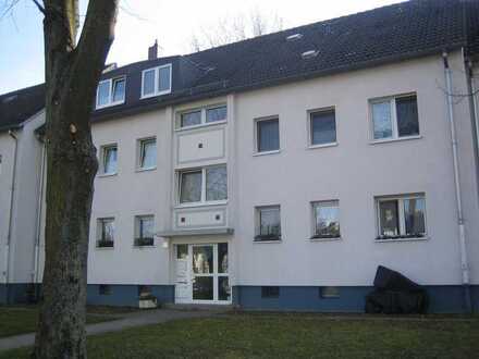 Schön geschnittene 3 ZKB mit Balkon!
