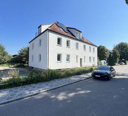 Zentrale 3-Zimmer Wohnung mit Balkon & EBK am Bahnhof Großkarolinenfeld