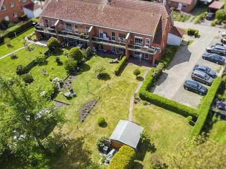 Altersgerechte Wohnung mit großem Garten, Stellplatz und Terrasse