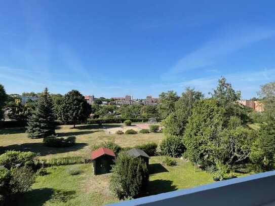 traumhafter Ausblick: Wohnung mit Süd-Balkon im 5. OG im Englischen Viertel, derzeit vermietet