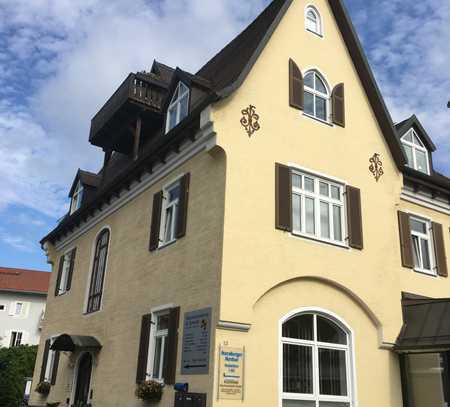 * Starnberg Zentrum * 2 Zimmer Wohnung* Küche * Duschbad * sep. WC *