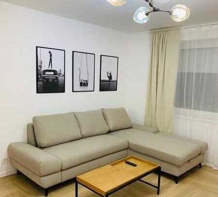 Attraktive und gepflegte 2-Zimmer-Wohnung mit Balkon und Einbauküche in Plauen