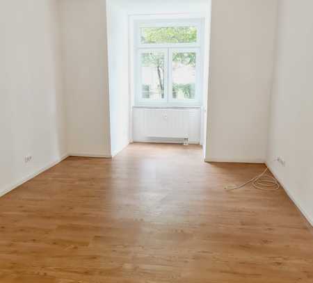 Frei ab 1.6.25 - * sep. WC* Balkon an der Küche * Eckwanne u.v.m.