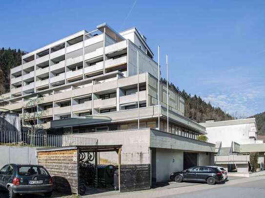 Attraktive 1-Zimmer-Wohnung mit Balkon und Einbauküche in Bad Liebenzell