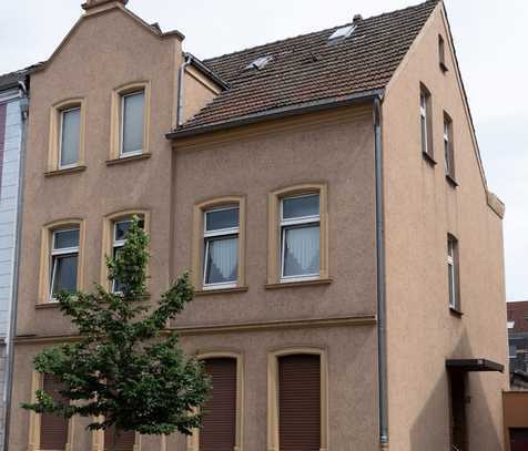 3-Familienhaus in attraktiver Lage nahe dem Gerhardplatz in Mittelmeiderich!