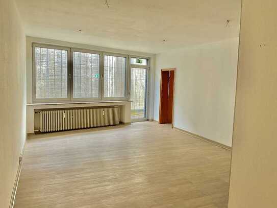 HIER KÖNNEN SIE SICH FREI ENTFALTEN UND HABEN MÖGLICHKEITEN ZUR FREIEN GESTALTUNG -BÜRORÄUME ZENTRAL