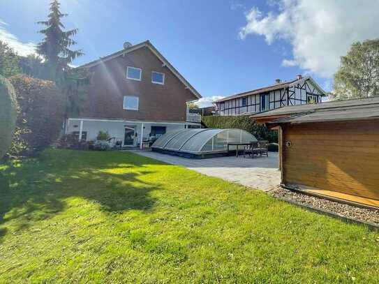 Großes 2 Familienhaus + Appartement mit Garten und Pool in Bad Honnef - Höhenlage!