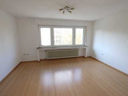 Gemütliche Citywohnung mit großen Fensterflächen