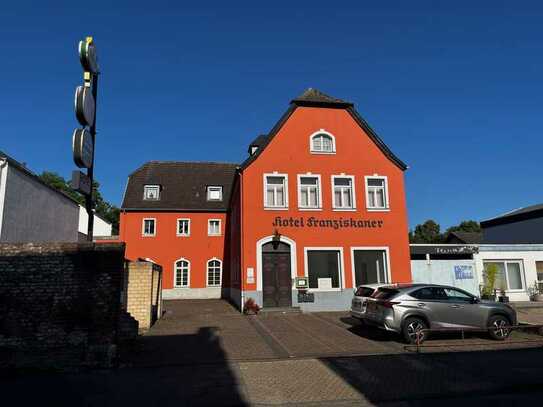 TRADITIONSREICHES HOTEL FRANZISKANER IN ERFTSTADT