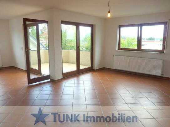Neu renoviert - 4 Zimmer Wohnung mit EBK und 2 Balkonen in Alzenau!