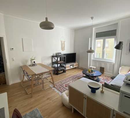Vollständig renovierte 2-Zimmer-Wohnung mit Balkon und EBK in Stuttgart