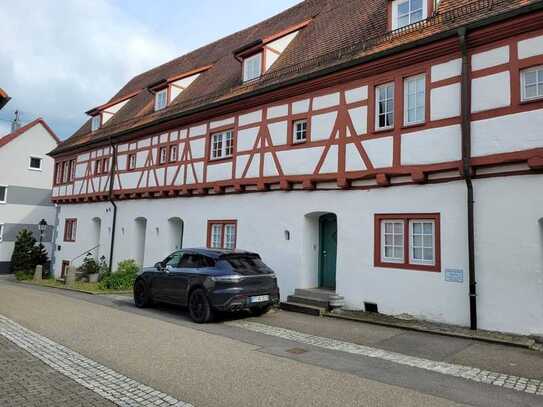 Attraktive, großzügige Wohnung mit Balkon im Stadtzentrum von Hayingen