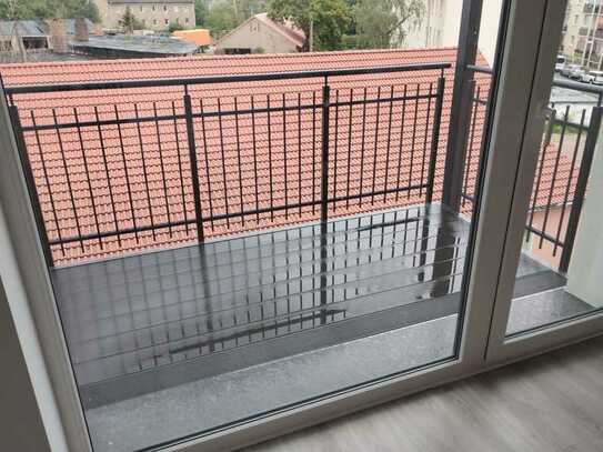Ansprechende und neuwertige 4-Raum-Wohnung mit gehobener Innenausstattung mit Balkon in Merseburg
