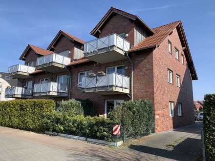 Schicke 3-Zimmer-Komfortwohnung im 1. OG, ggf. mit Garage, von Privat zum 01.09.23 zu vermieten.