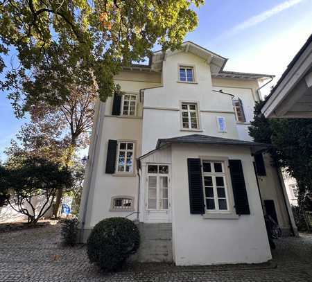 Historische, denkmalgeschützte Villa Germania mit Kutscherhaus in Top Innenstadtlage zu verkaufen