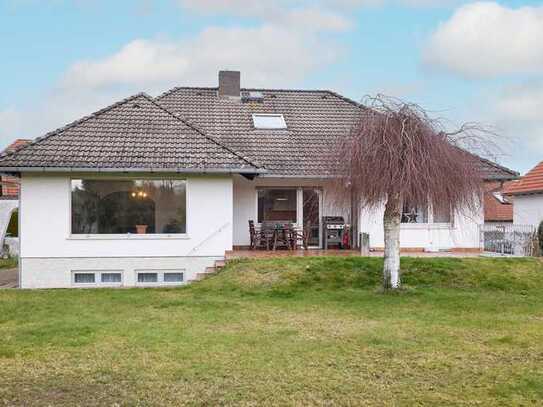 Traumhafter Bungalow mit Fernblick und großem Garten