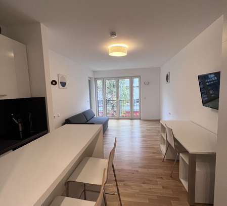 Luxus Studio in Charlottenburg near Deutsche Oper (Fully Furnished and Kitchen fitted)