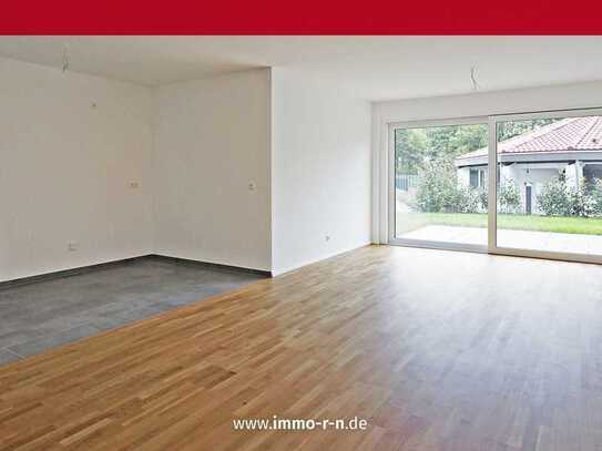 +++ NEUBAU ERSTBEZUG: Geräumige 2,5 ZKB Wohnung mit Terrasse & TG-Stellplatz +++