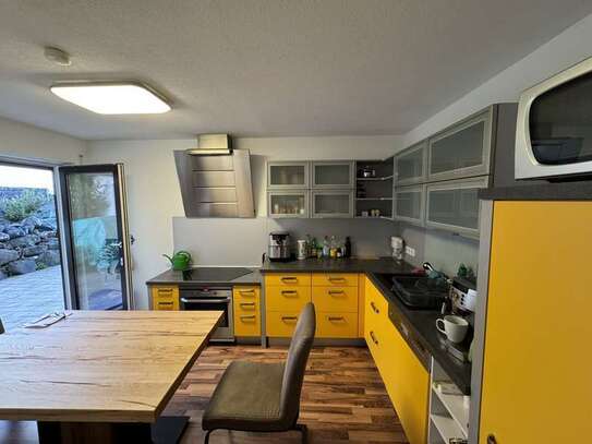 Modernisierte 2-Raum-Wohnung mit Terrasse und gehobener Einbauküche in Öpfingen