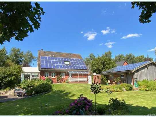 TOPENERGETIK TOPZUSTAND: Wunderschönes Eigenheim mit traumhaftem Gartenareal in ruhiger Ortsrandlage