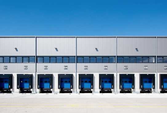 "BAUMÜLLER & CO." - 10.000 m² Hallenfläche - FFM-Airport - Büroflächen verfügbar
