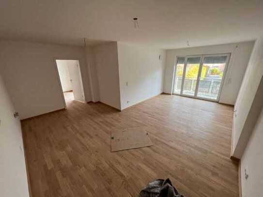 Großzügige 2-Zimmer-Wohnung mit Balkon im Zentrum von Mammendorf