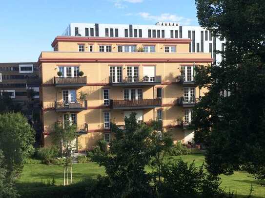 Sehr gehobene 4-Zi.-Wohnung im 1. OG, zwei Balkone SW, in hochwertigem Neubau in begehrtem Quartier