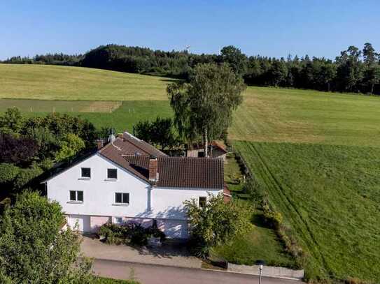 Geräumiges Einfamilienhaus in schöner Ortsrandlage