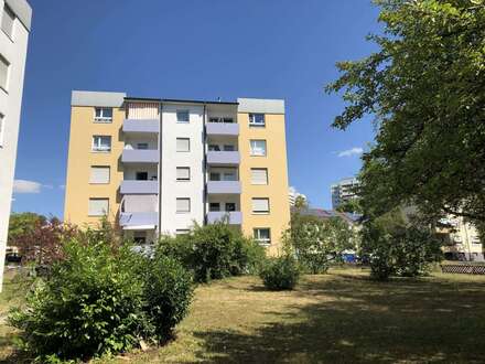 Sindelfingen: sofort einziehen und loswohnen - Perfekt geschnittene 3-Zimmer-Wohnung