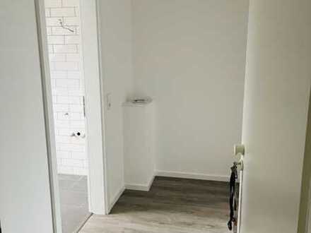 Dachgeschosswohnung - neu renoviert