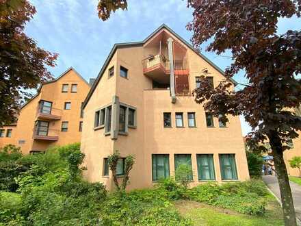 Charmante und helle 2-Zimmer-Wohnung mit Tiefgaragenbox in perfekter Lage von Bissingen