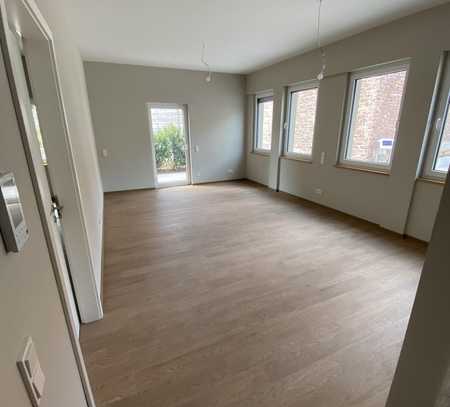 2 Zimmer EG Wohnung, zentrale Lage von MA-Seckenheim