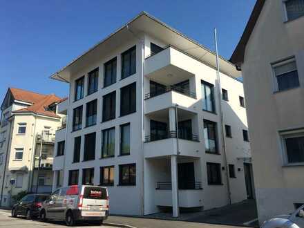 Moderne Architektur: 3-Zimmer Neubau Wohnung in Zentrumsnähe