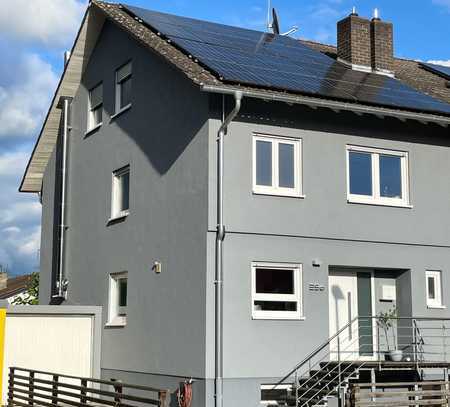 Doppelhaushälfte mit moderner Ausstattung und Energieeffizienz in Dettenheim / Liedolsheim