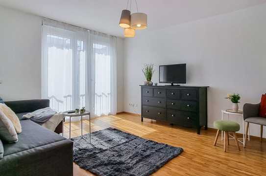 Zentrale, möblierte, offene und helle 3-Zimmer Wohnung mit großem Balkon