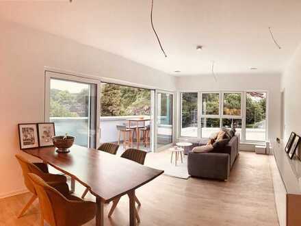 Stilvolle, hochwertige 2,5-Zimmer-Penthouse-Wohnung mit Balkon und Einbauküche in Eppstein