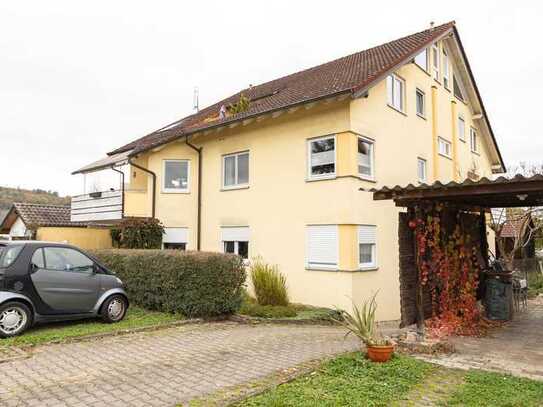 Charmante 3-Zimmer-Dachgeschosswohnung mit Spitzboden und Blick auf die Weinberge