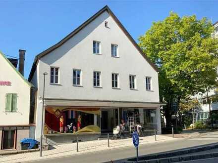Kapitalanlage: Kernsaniertes Wohn- und Geschäftshaus in Backnang