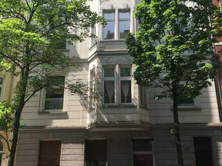 ALTBAU sanierte 4-Zimmer-Wohnung in Köln Kalk mit Balkon