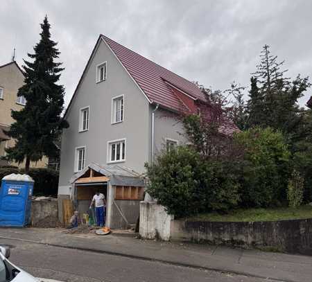 Erstbezug kernsanierte 5-Zimmer-Maisonette-Wohnung mit Garten in Ludwigsburg Mitte