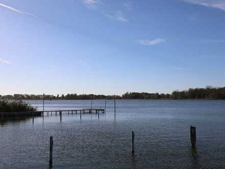 Großzügiges Siedlungs-Wochenendgrundstück mit Massiv-Bungalow am Beetzsee/Privatstrand, Bootsanleger