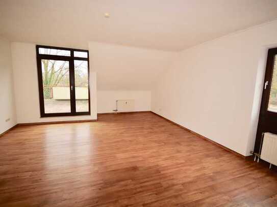 Dachgeschosswohnung mit 3 Zimmern und Balkon in MG-Rheydt/Hockstein