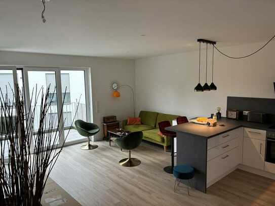 Gehobene 2-Raum-Wohnung mit EBK und Balkon in Köln Niehl