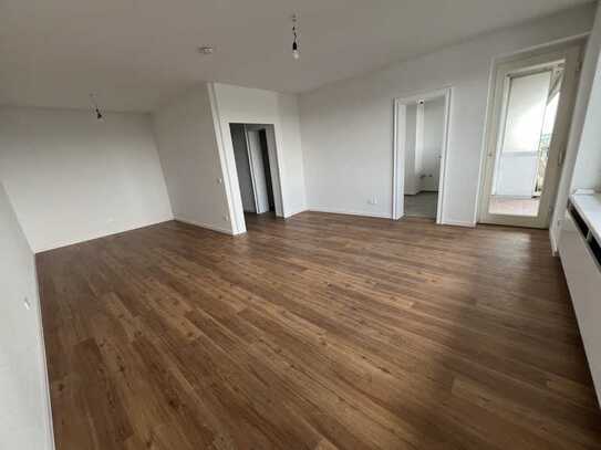 Renoviertes Apartment mit Küche! 10 min zur Südstadt