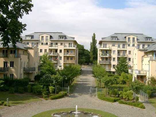 Helle DG-Maisonettewohnung mit Blick über die Elbe