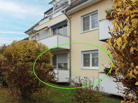 gemütliche 2-Raum Wohnung mit Balkon, Carport PKW-Stellplatz, Einbauküche