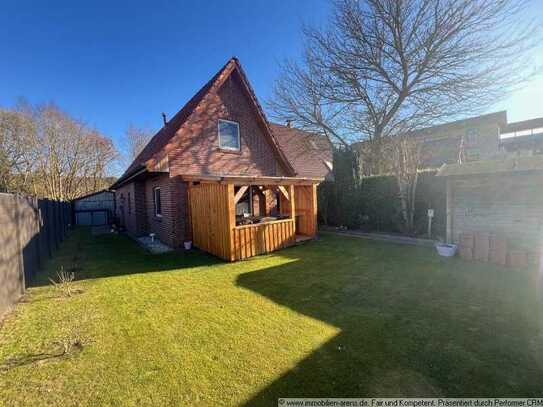 kleines Wohnhaus mit Garten und Carport in Westerstede