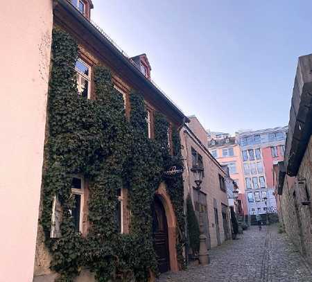 Der BASSENHEIMER HOF in Mainz, eine ganz besondere Lokation als Gastronomie oder Eventfläche...