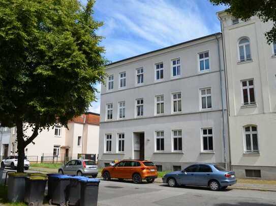 Mehrfamilienhaus mit 6 Wohneinheiten Vollvermietung im Güstrower Zentrum Nahe Rosengarten