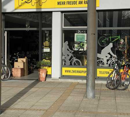 Attraktive Laden-/ Büroeinheit an der Hauptstraße